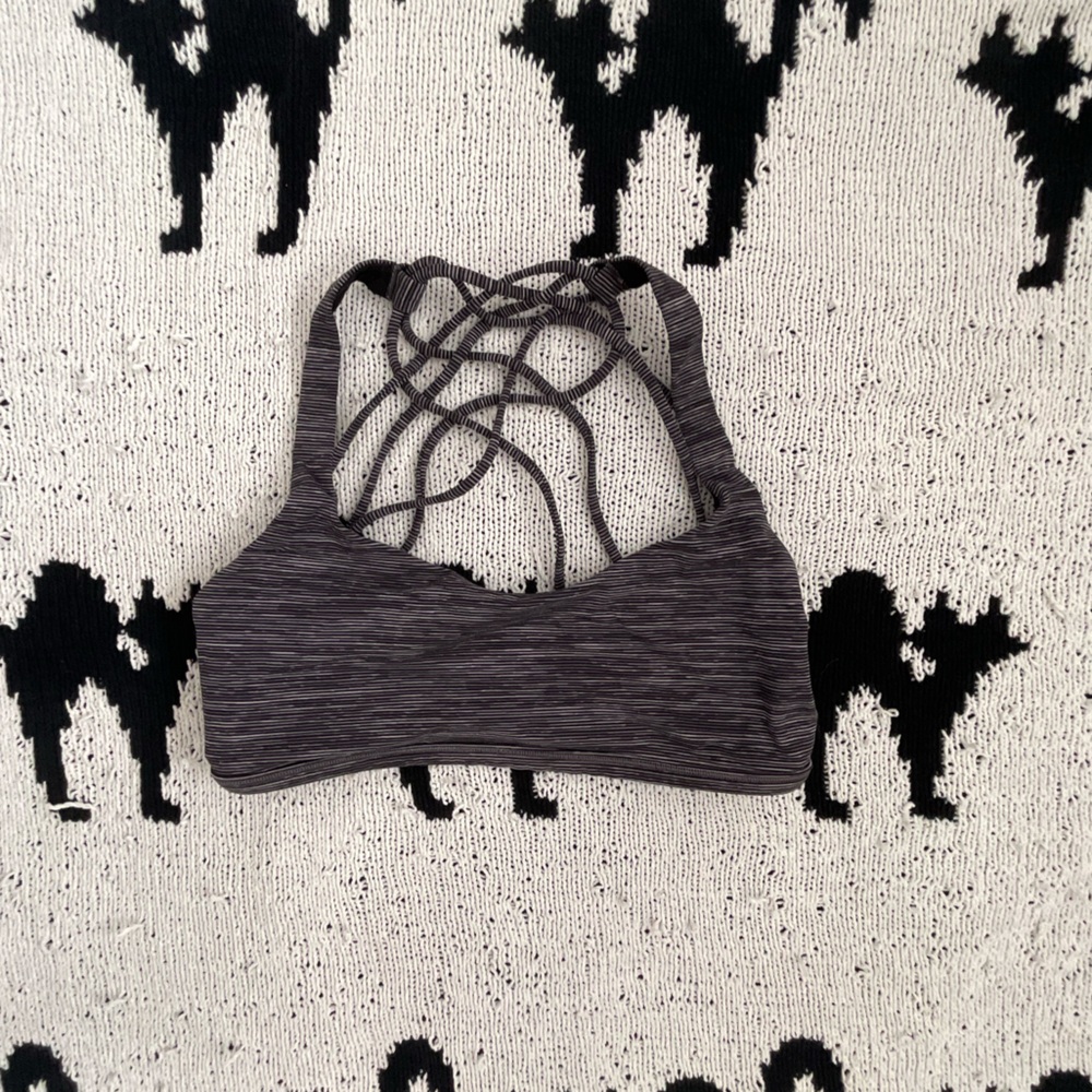 Lululemon Free to Be Bra Wild
Light Support,A/B Cup (Heathered Dark Grey, Size6)